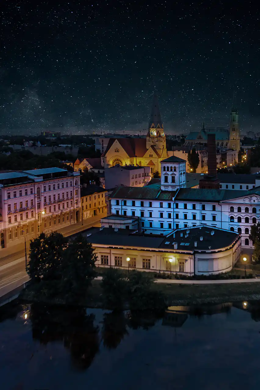 Notariusz Łódź Chojny Nocą